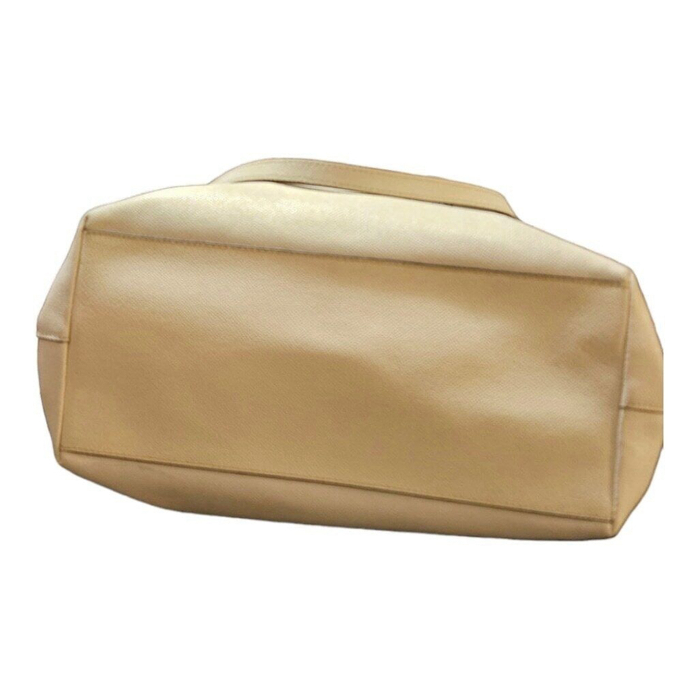 Coach Cream Tote Bag with Cream Wristlet - Picture 9 of 16